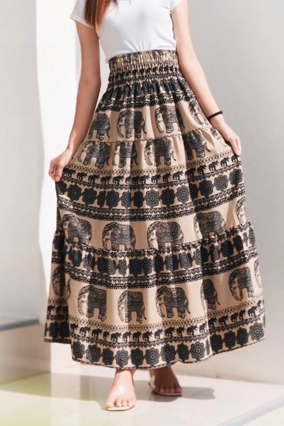 Jupe longue bohémienne à étages à taille smockée à prix grossiste - éléphant beige noir