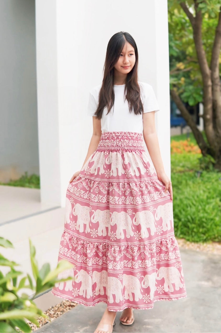 Jupe longue bohémienne à étages à taille smockée à prix grossiste - éléphant rose