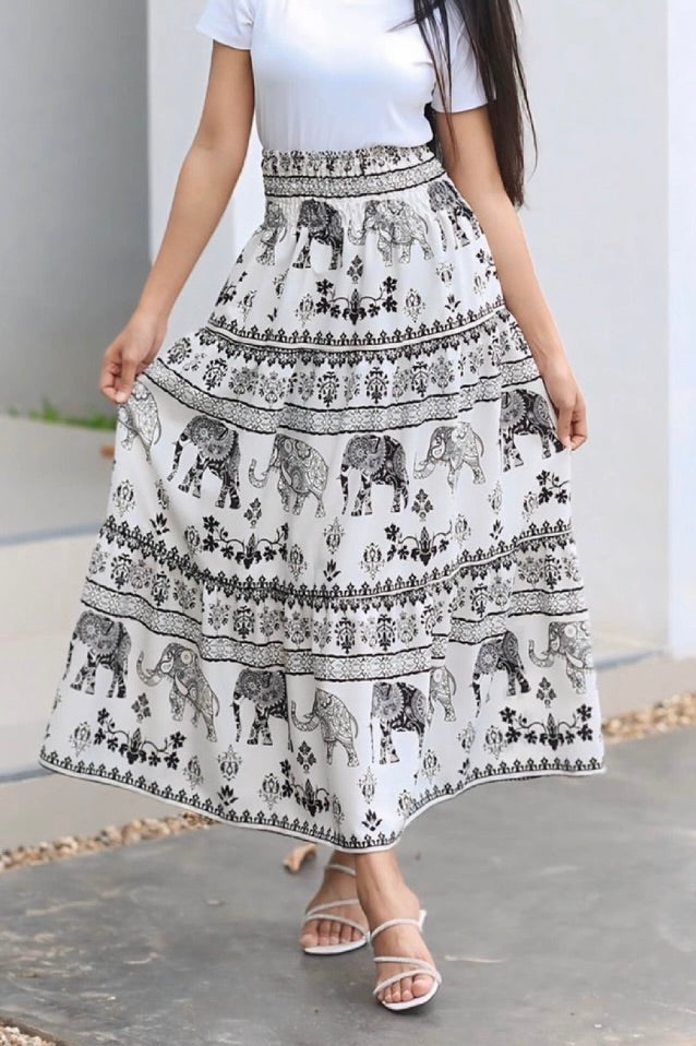 Jupe longue bohémienne à étages à taille smockée à prix grossiste - éléphant blanc